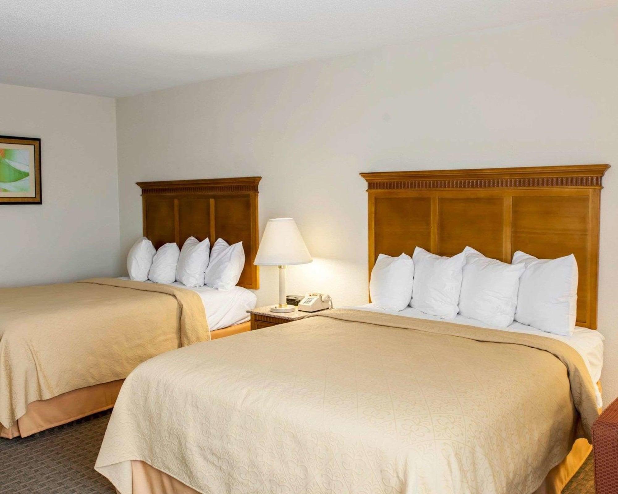 Quality Inn And Suites Ινδιανάπολη Εξωτερικό φωτογραφία