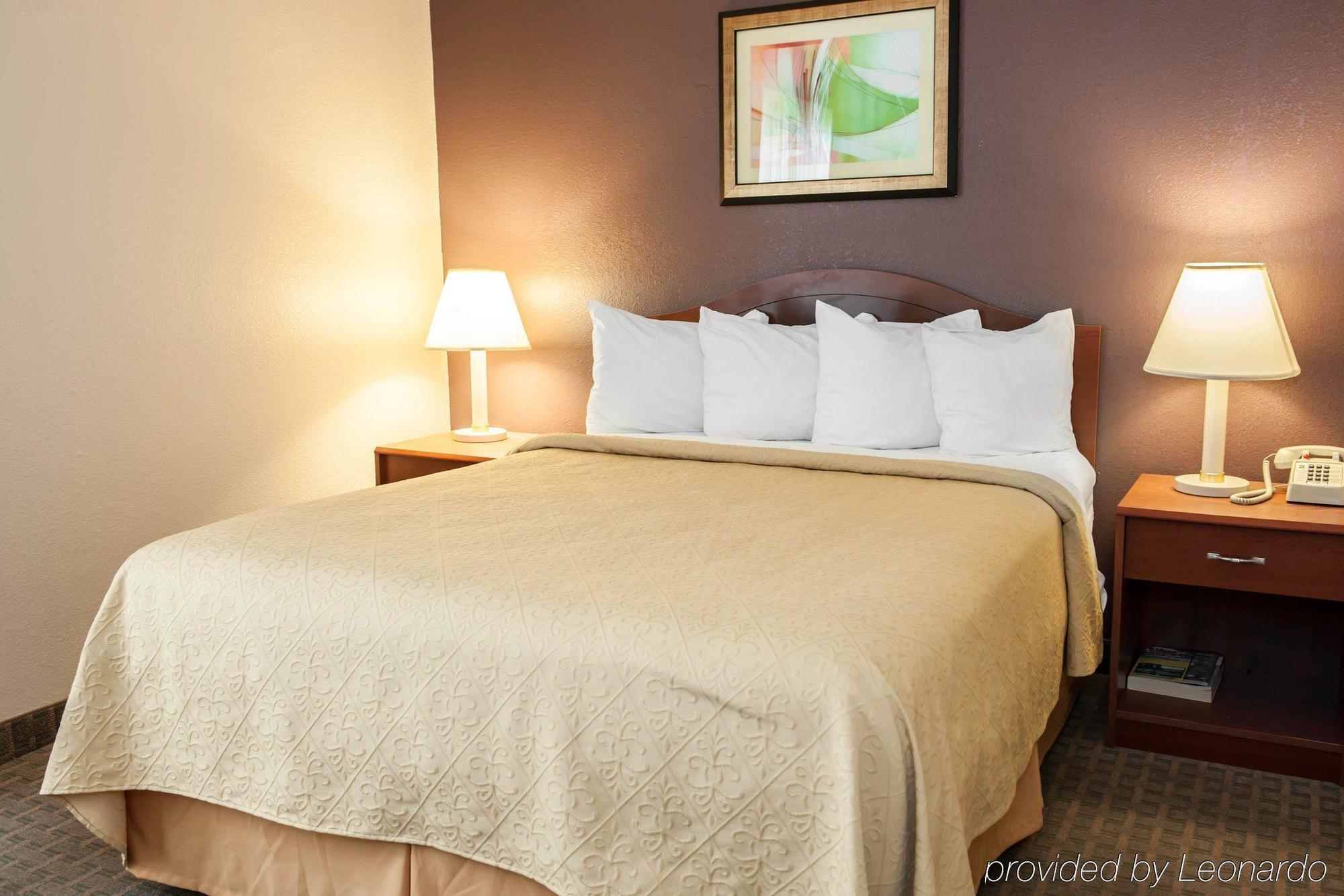 Quality Inn And Suites Ινδιανάπολη Εξωτερικό φωτογραφία