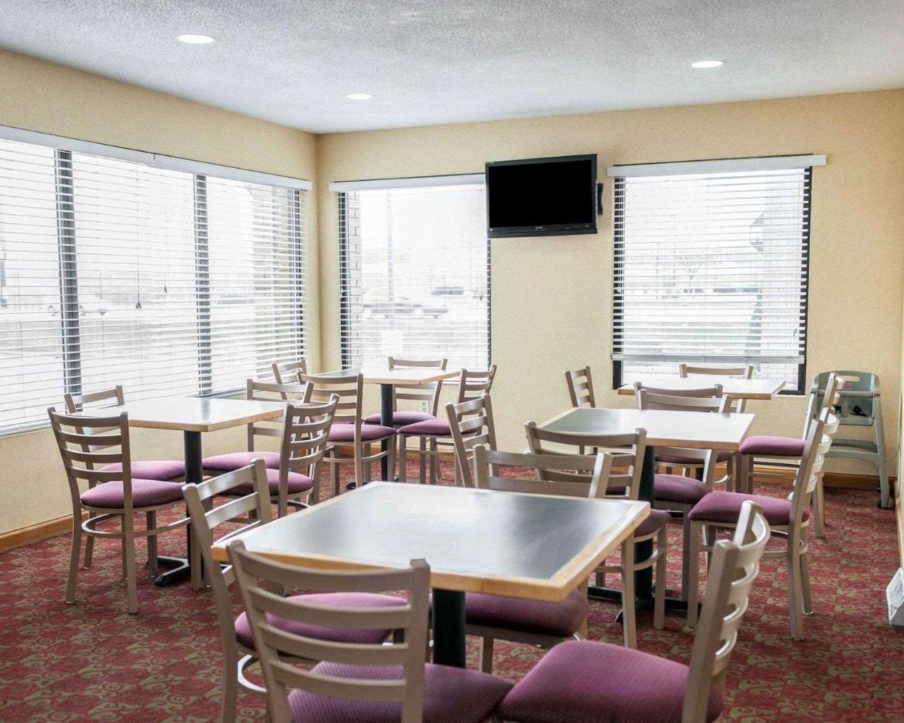 Quality Inn And Suites Ινδιανάπολη Εξωτερικό φωτογραφία