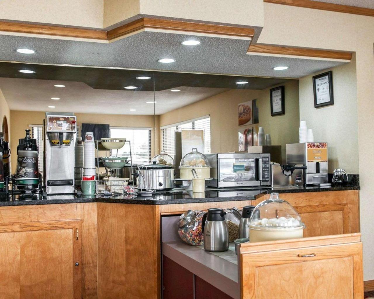 Quality Inn And Suites Ινδιανάπολη Εξωτερικό φωτογραφία