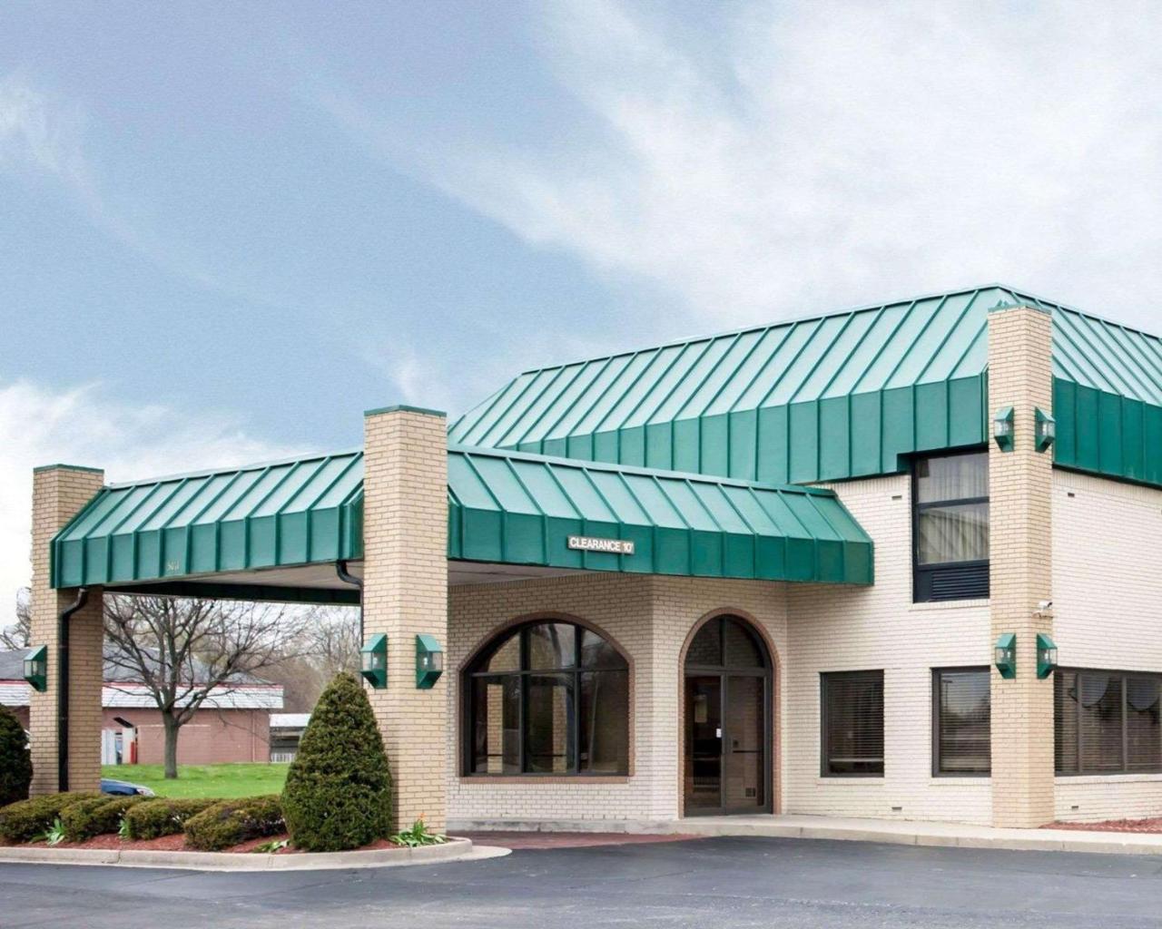 Quality Inn And Suites Ινδιανάπολη Εξωτερικό φωτογραφία