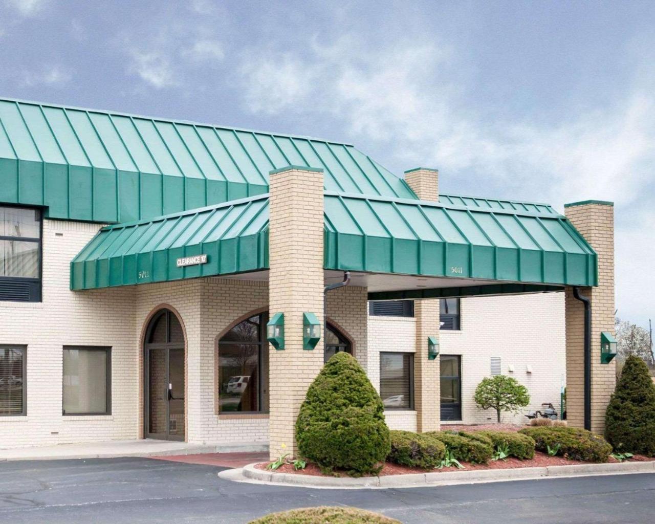 Quality Inn And Suites Ινδιανάπολη Εξωτερικό φωτογραφία