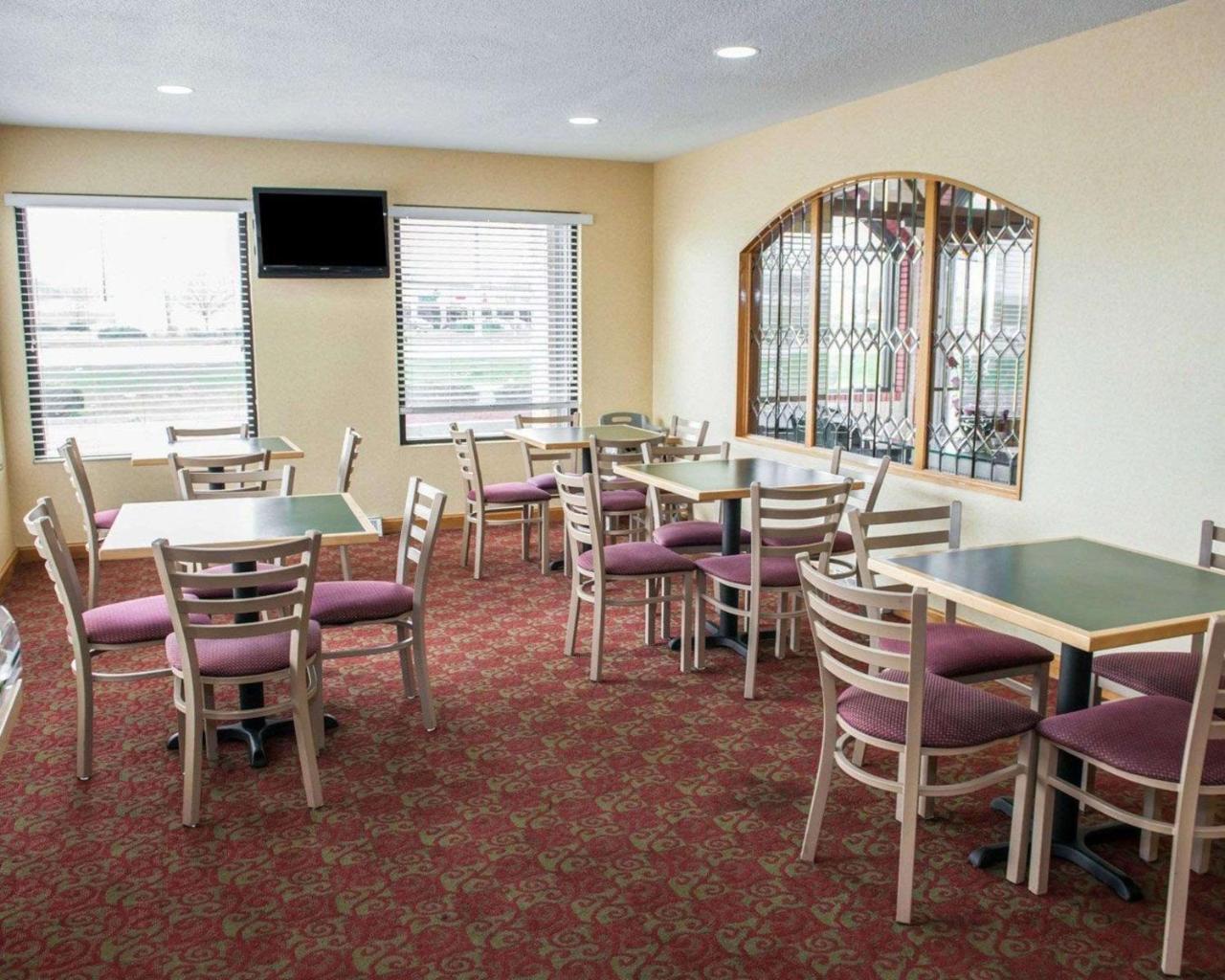 Quality Inn And Suites Ινδιανάπολη Εξωτερικό φωτογραφία