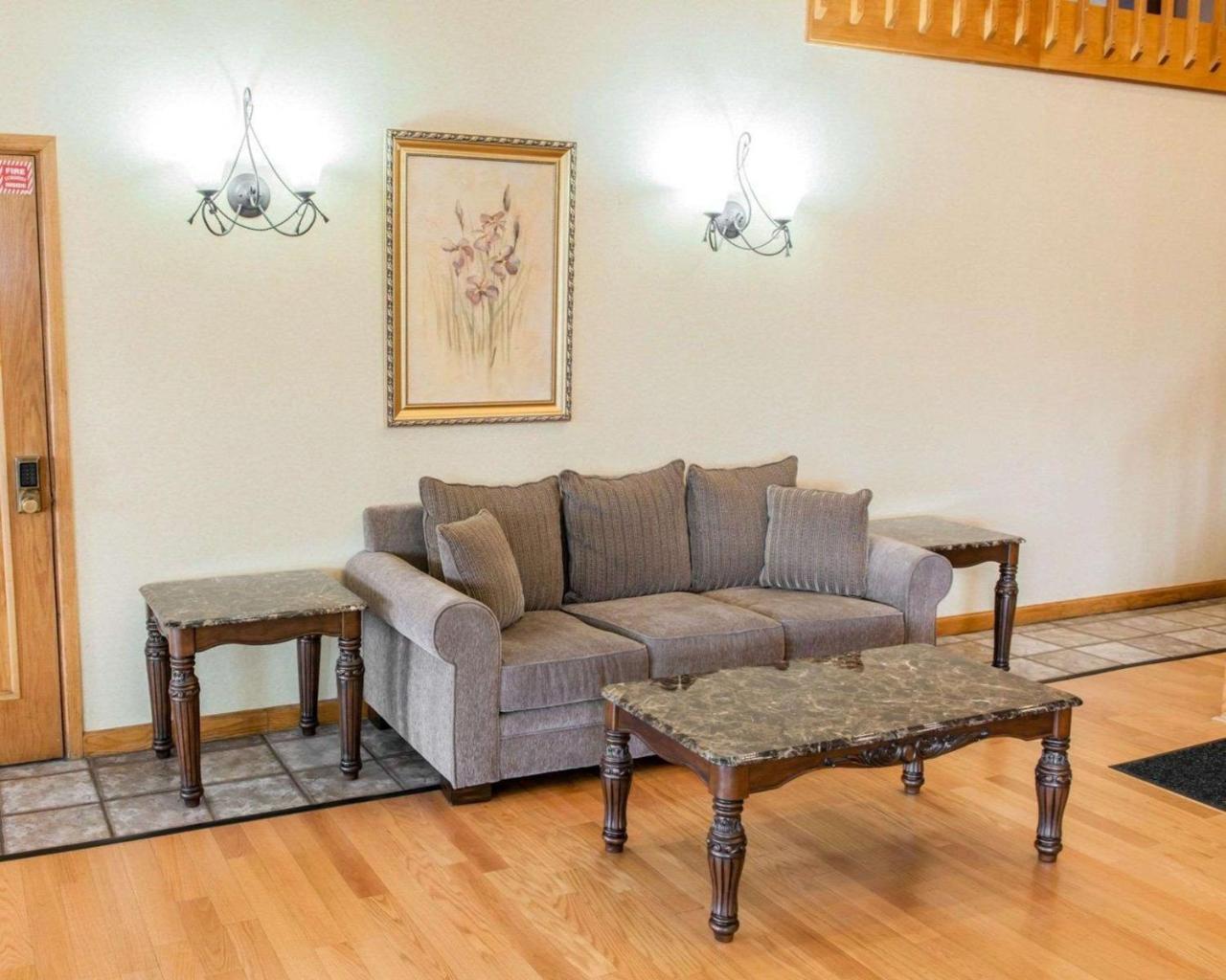 Quality Inn And Suites Ινδιανάπολη Εξωτερικό φωτογραφία